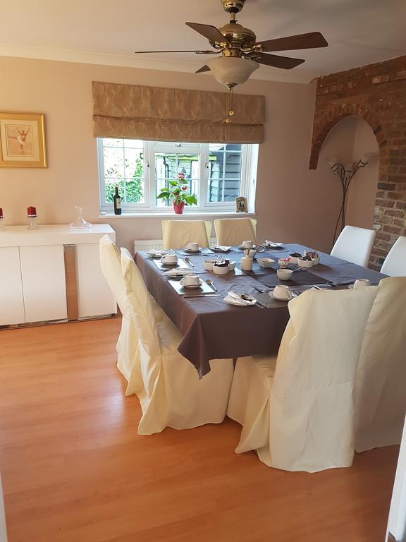 Latchmead Bed & Breakfast Станстед Маунтфитчет Экстерьер фото