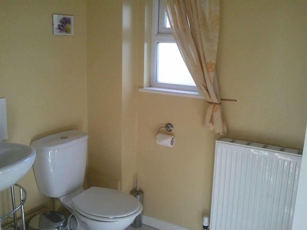 Latchmead Bed & Breakfast Станстед Маунтфитчет Экстерьер фото